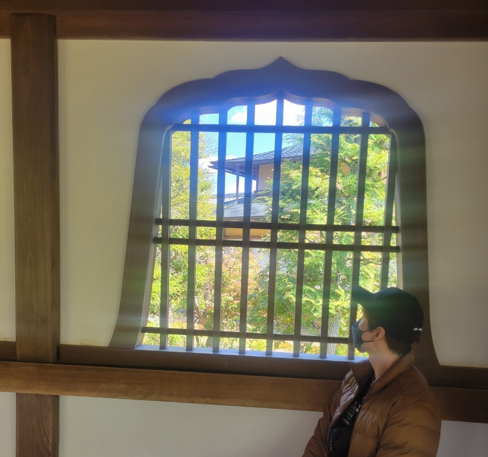 天龍寺の小窓